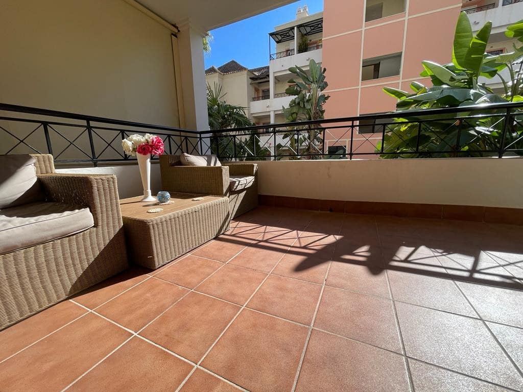 2 soveværelse Lejlighed til leje i Marbella med swimmingpool garage - € 1.900 (Ref: 7109366)