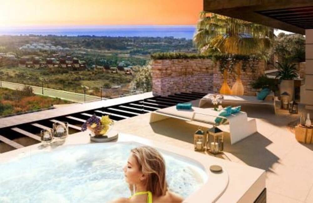 4 bedroom Villa for sale in Benahavis with pool garage - € 1,850,000 (Ref: 7126573)