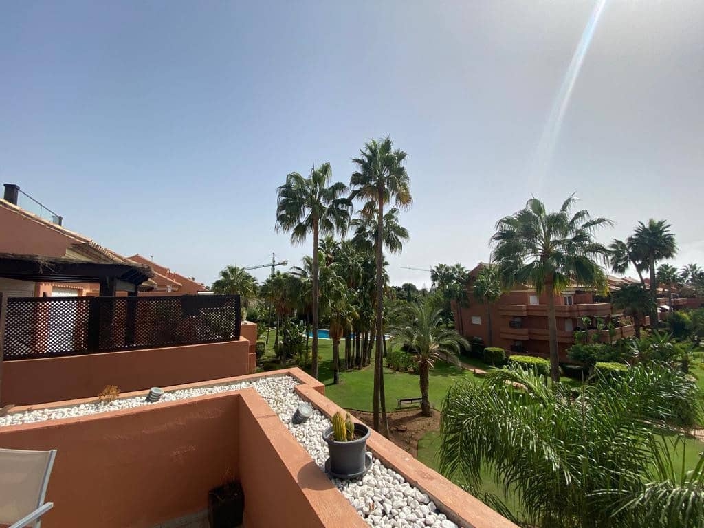 3 slaapkamer Penthouse te huur in Marbella met zwembad garage - € 3.500 (Ref: 7146032)