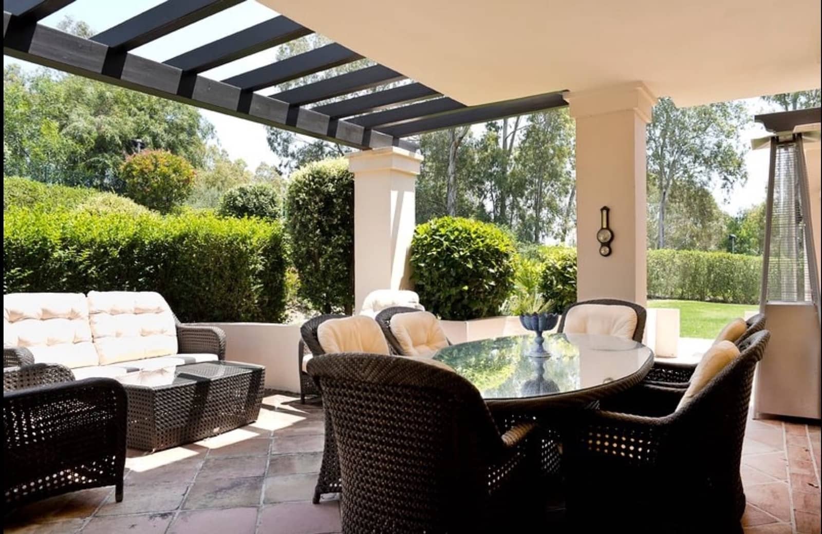 2 bedroom Apartment for rent in Benahavis with pool garage - € 2,500 (Ref: 7185571)