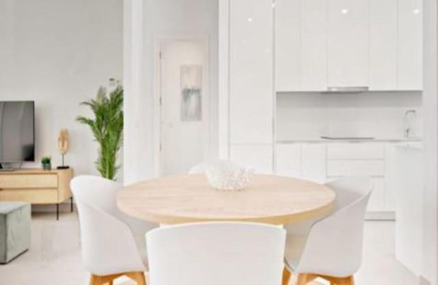 2 sovrum Lägenhet att hyra i Casares Golf - Casares del Sol, Casares med pool garage - 2 700 € (Ref: 7188130)