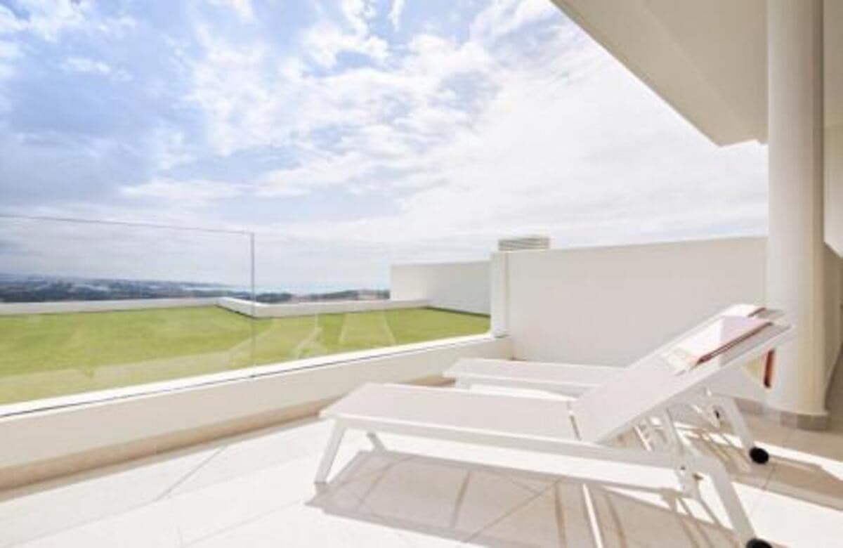 2 soverom Leilighet til leie i Casares med svømmebasseng garasje - € 2 700 (Ref: 7188130)