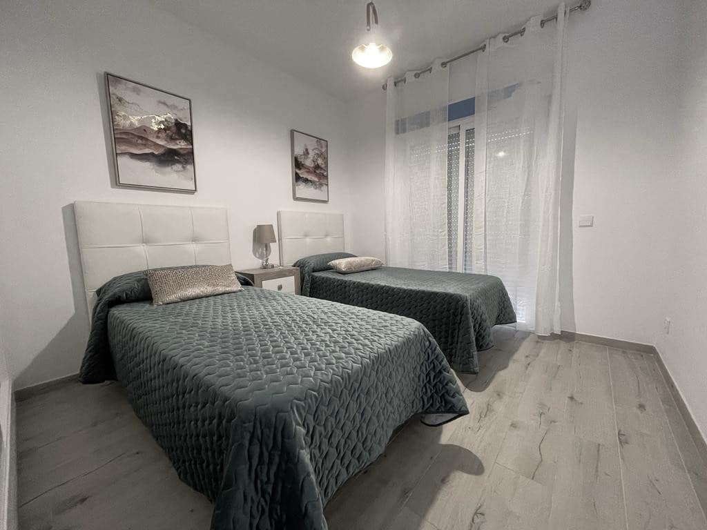 3 makuuhuone Omakotitalo vuokrattavana paikassa Benahavis mukana uima-altaan 
autotalli - 3 400 € (Ref: 7220680)