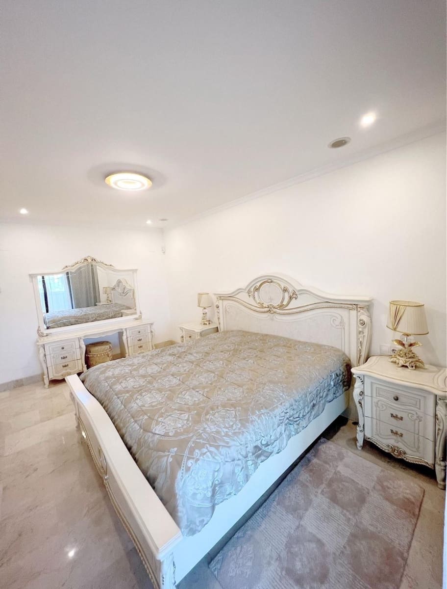 3 sovrum Lägenhet till salu i Marbella med pool garage - 1 250 000 € (Ref: 7255050)