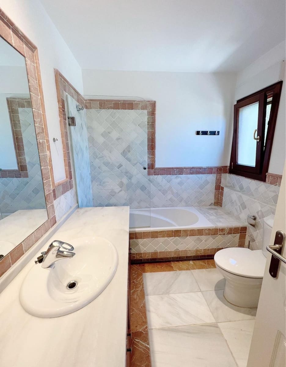 3 sovrum Lägenhet till salu i Marbella med pool garage - 1 250 000 € (Ref: 7255050)