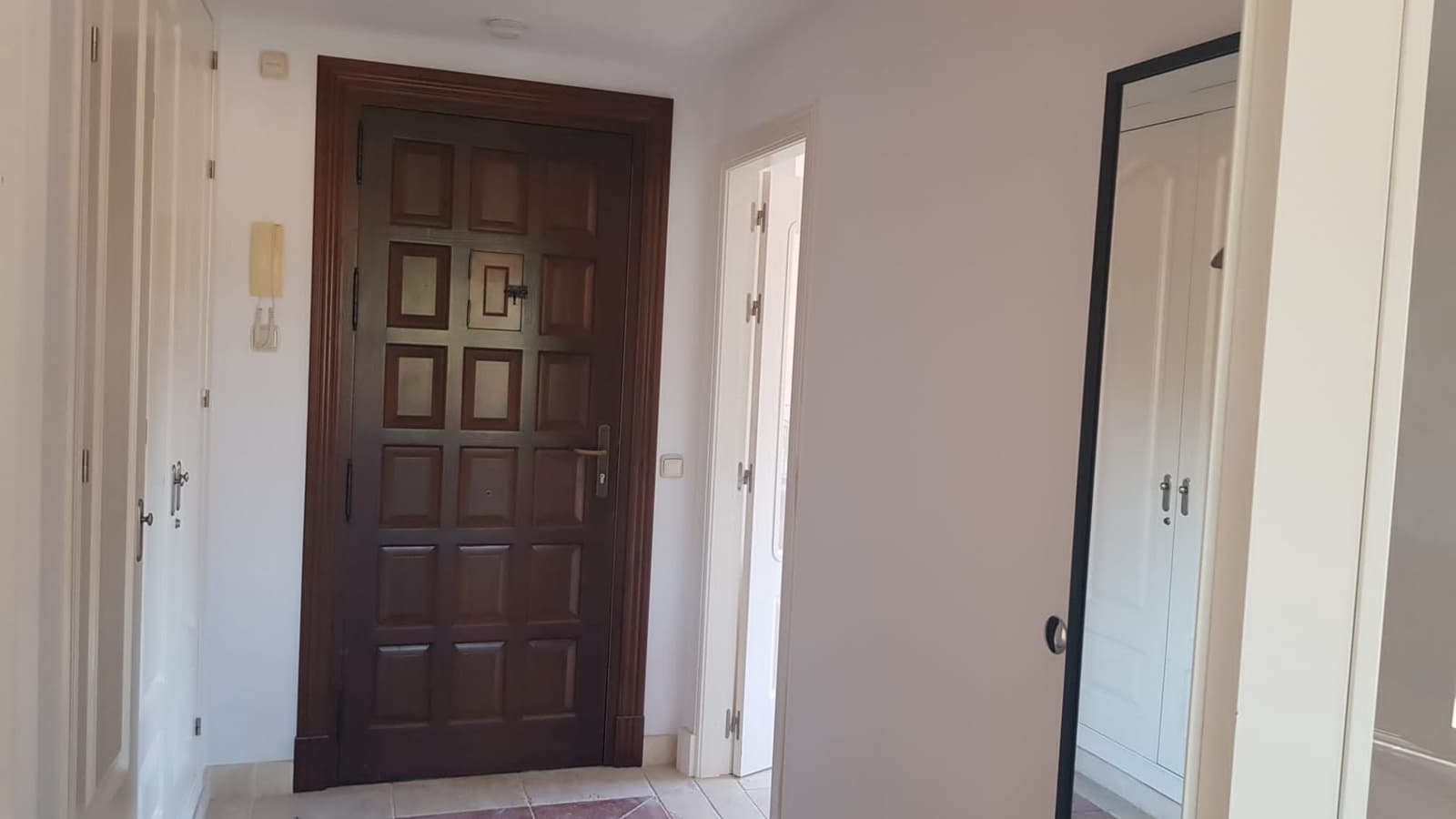 3 soveværelse Penthouse til leje i Estepona med swimmingpool garage - € 3.500 (Ref: 7277050)