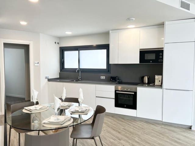 Casa de 3 habitaciones en Cancelada, Estepona en alquiler con piscina garaje - 3.000 € (Ref: 7296023)