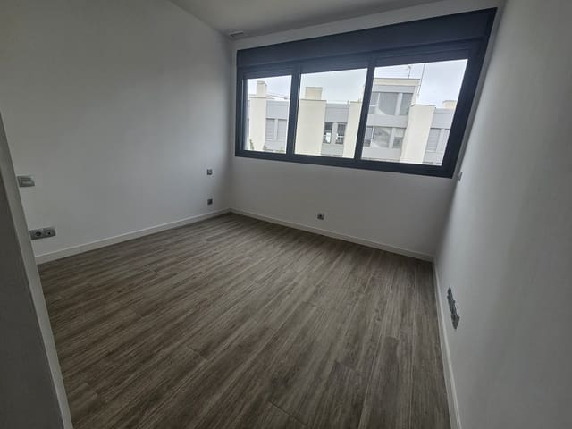 Maison de Ville de 4 chambres à louer à Cancelada, Estepona avec piscine garage - 3 000 € (Ref: 7296023)
