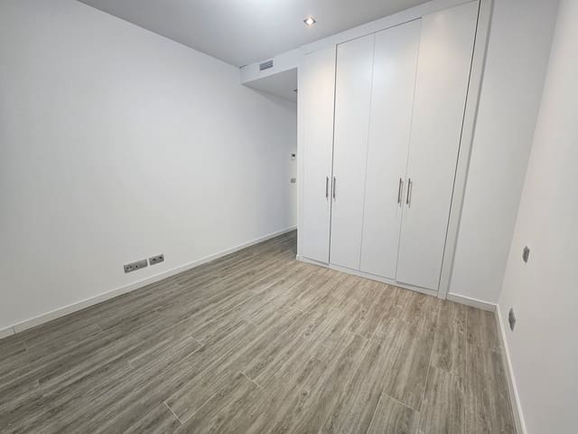 Maison de Ville de 4 chambres à louer à Cancelada, Estepona avec piscine garage - 3 000 € (Ref: 7296023)