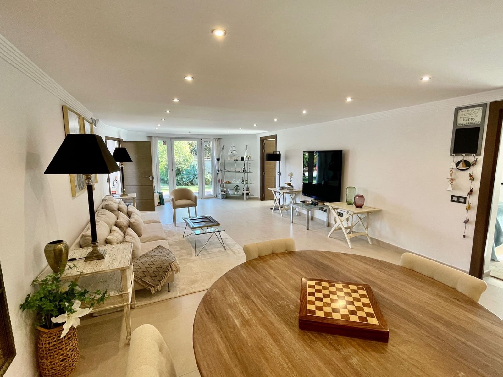 8 makuuhuone Huvila myytävänä paikassa San Pedro de Alcantara mukana uima-altaan 
autotalli - 3 000 000 € (Ref: 7301326)