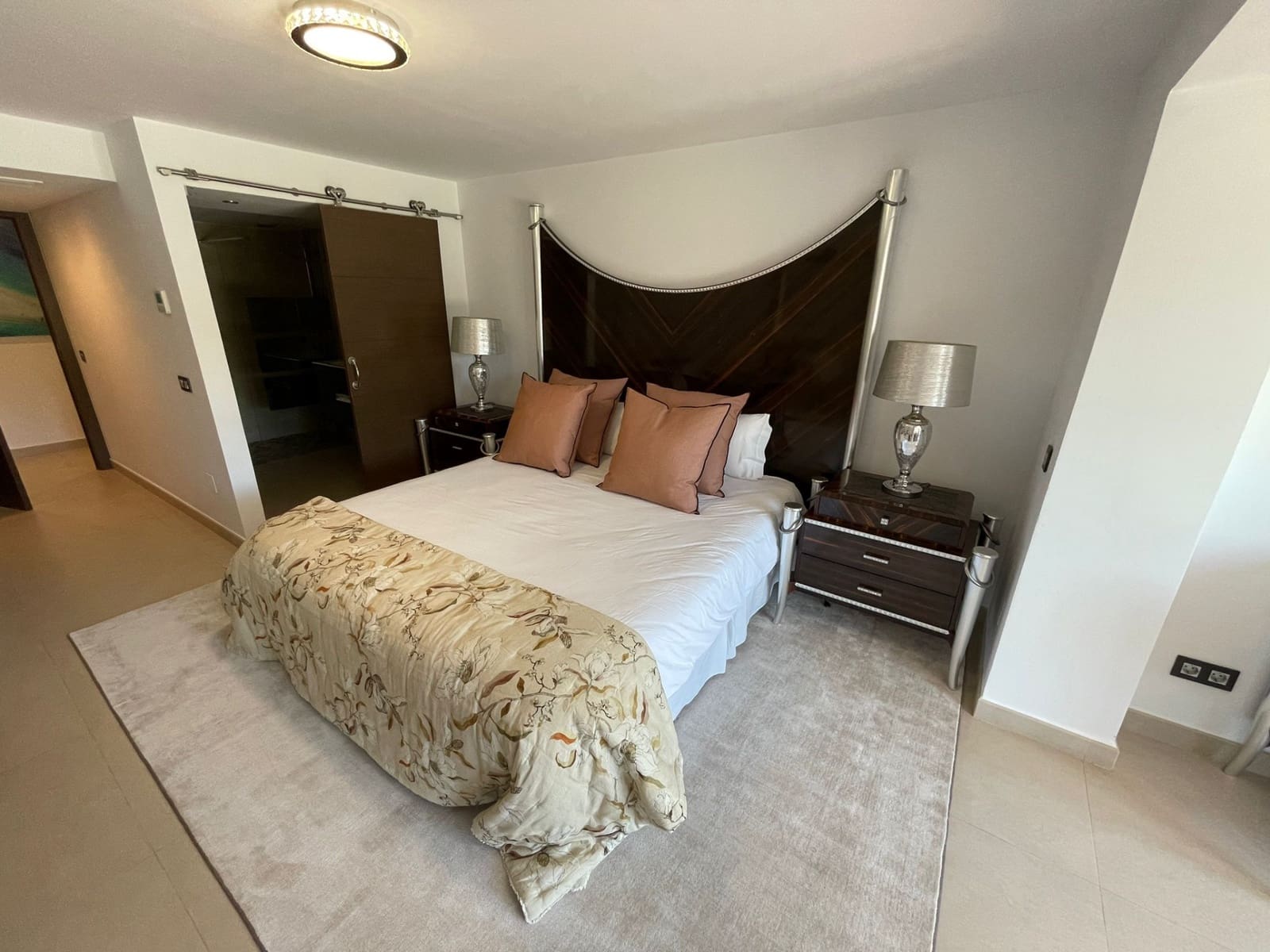 8 makuuhuone Huvila myytävänä paikassa San Pedro de Alcantara mukana uima-altaan 
autotalli - 3 000 000 € (Ref: 7301326)