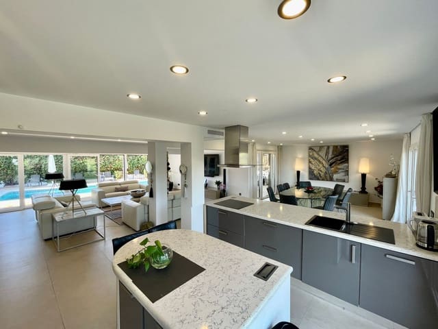 8 bedroom Villa for rent in Nueva Alcántara, Marbella with pool garage - € 15,000 (Ref: 7301327)