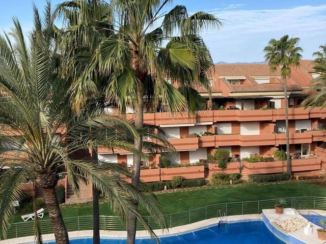2 bedroom Penthouse for rent in Puerto Banus, Marbella with pool garage - € 3,500 (Ref: 7333298)