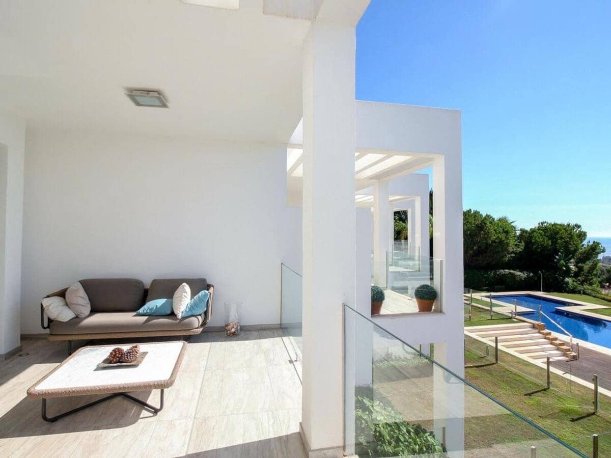 Maison de Ville de 4 chambres à louer à Marbella avec piscine garage - 9 000 € (Ref: 7347131)
