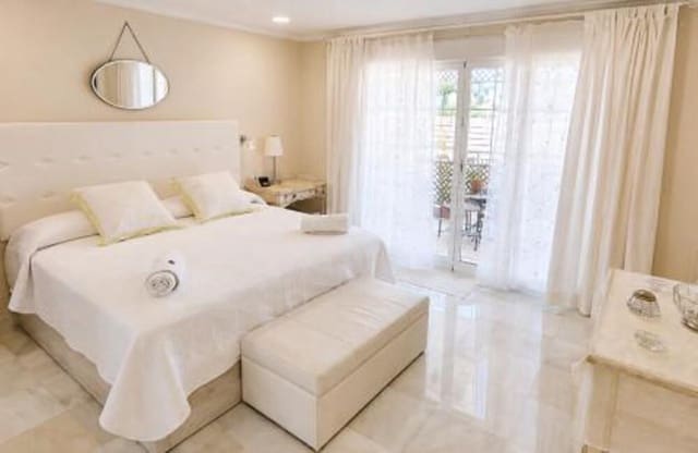 4 sovrum Villa att hyra i Nueva Andalucía Centro, Marbella med pool garage - 6 500 € (Ref: 7366274)