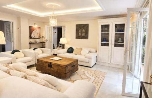 4 sovrum Villa att hyra i Nueva Andalucía Centro, Marbella med pool garage - 6 500 € (Ref: 7366274)