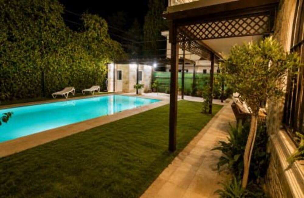 4 sovrum Villa att hyra i Nueva Andalucia med pool garage - 6 500 € (Ref: 7366274)