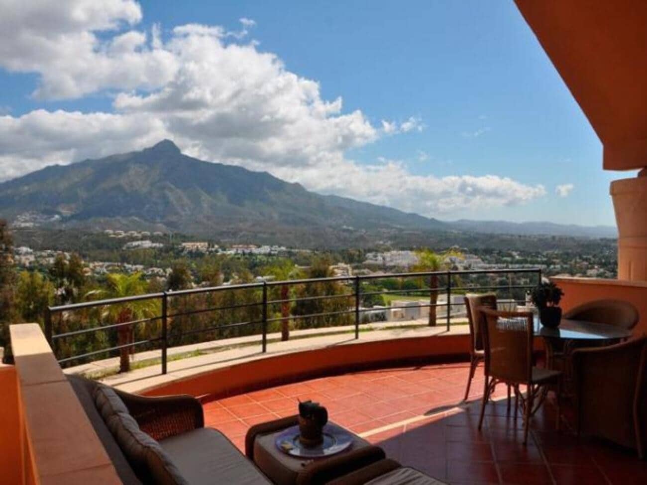 3 camera da letto Attico da affittare in Marbella con piscina garage - 3.950 € (Rif: 7390750)