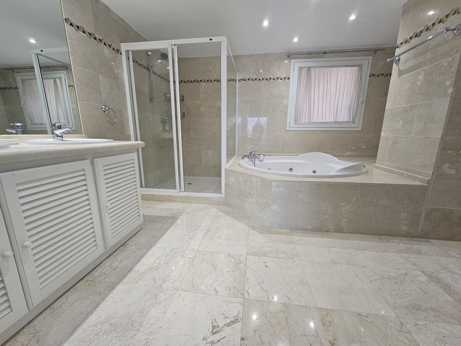 3 camera da letto Attico da affittare in Marbella con piscina garage - 3.950 € (Rif: 7390750)