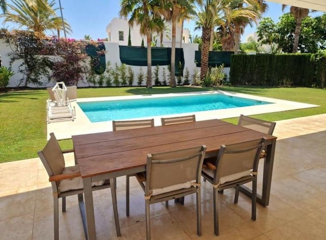 3 soveværelse Villa til leje i Río Real, Marbella med swimmingpool - € 8.500 (Ref: 7421640)