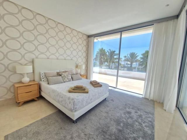 3 soveværelse Villa til leje i Río Real, Marbella med swimmingpool - € 8.500 (Ref: 7421640)