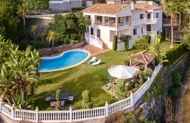 6 quarto Moradia para venda em El Paraiso, Estepona com piscina garagem - 1 950 000 € (Ref: 7449612)