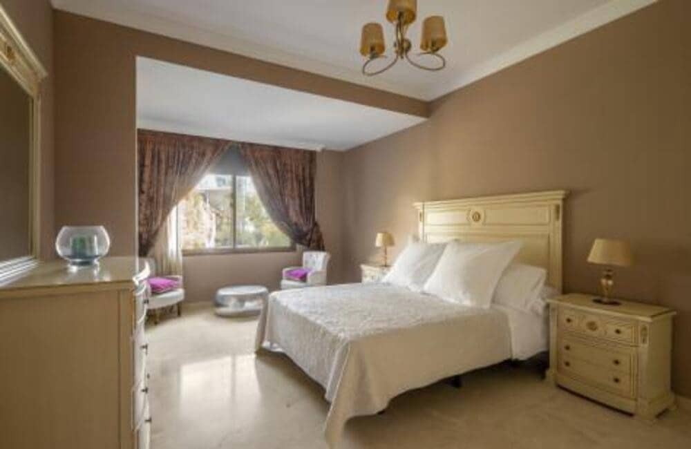 6 quarto Moradia para venda em El Paraiso com piscina garagem - 1 950 000 € (Ref: 7449612)