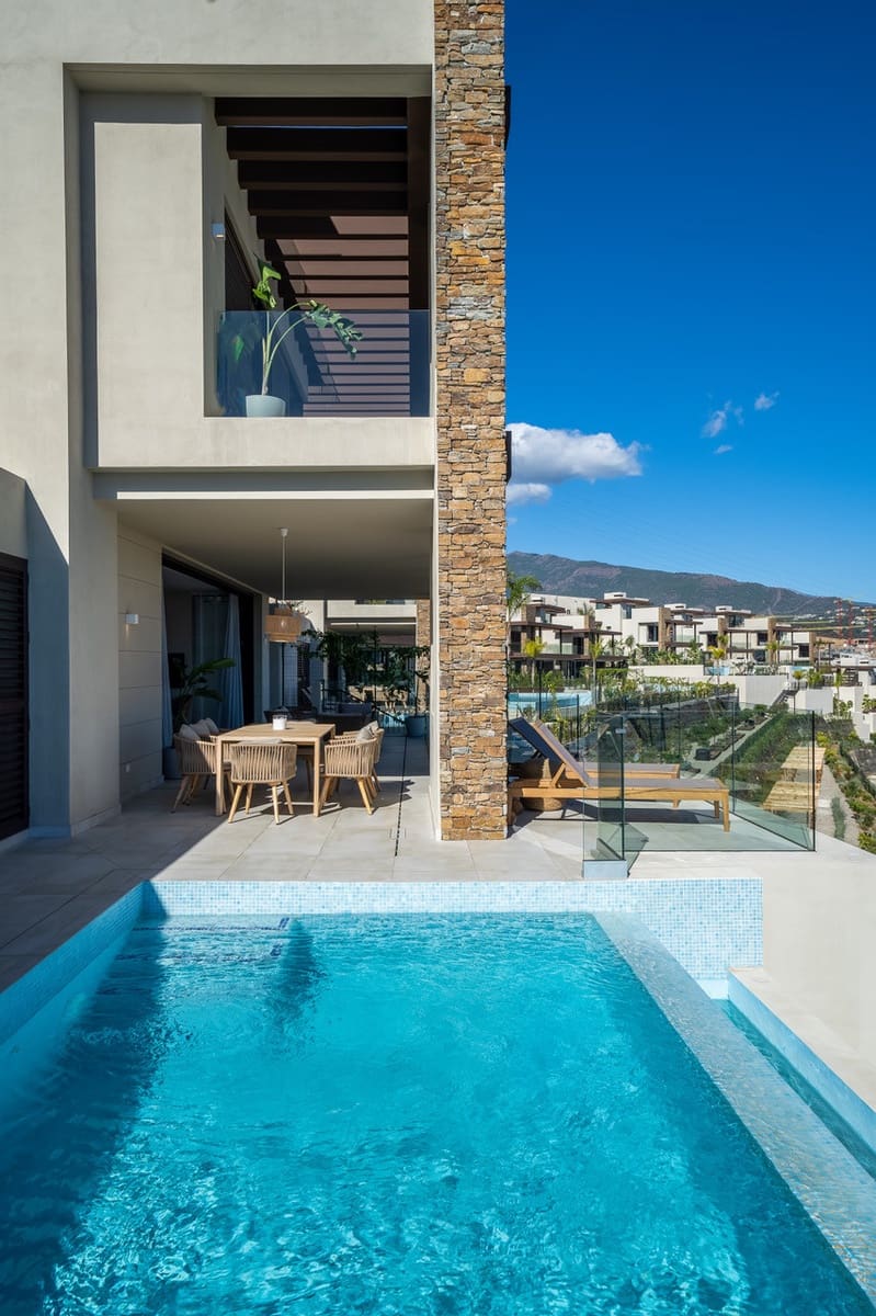 4 chambre Villa/Maison à vendre à Benahavis avec piscine garage - 1 890 000 € (Ref: 7477273)