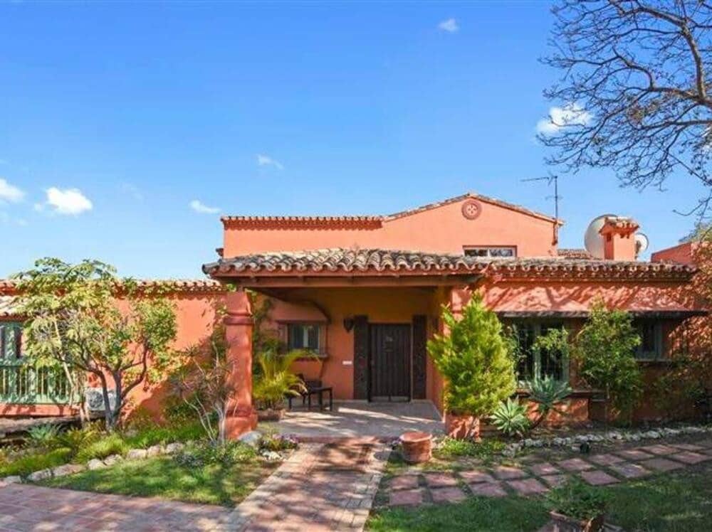 6 quarto Moradia para arrendar em Puerto Banus com piscina garagem - 7 000 € (Ref: 7489312)