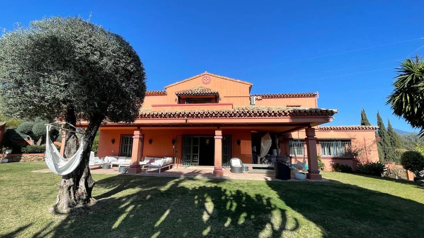 6 quarto Moradia para arrendar em Puerto Banus com piscina garagem - 7 000 € (Ref: 7489312)