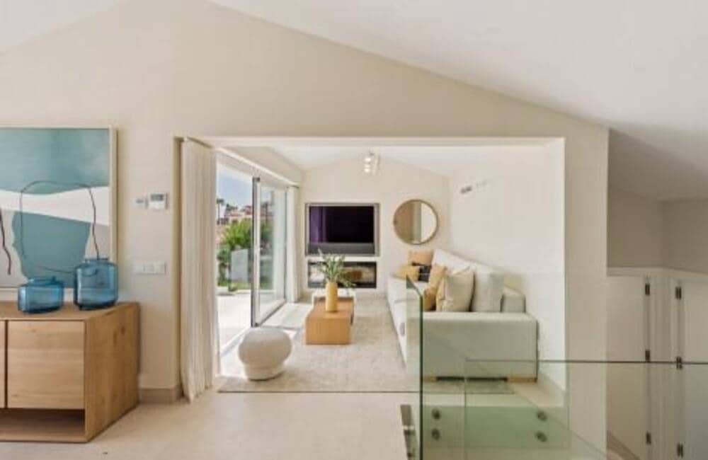 4 quarto Moradia para venda em Estepona com piscina garagem - 1 495 000 € (Ref: 7494316)