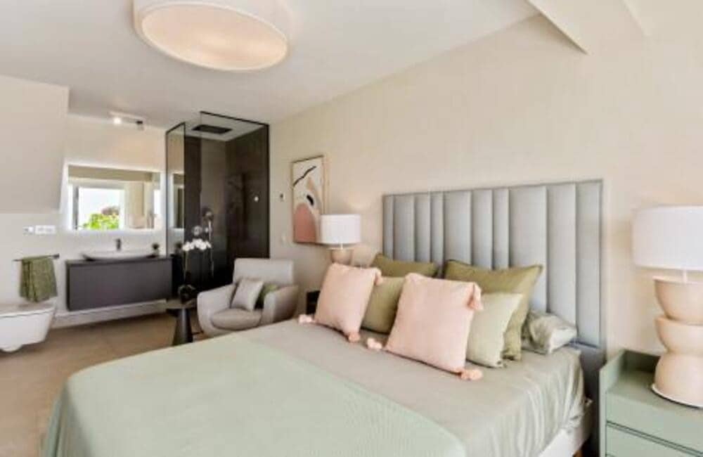 4 quarto Moradia para venda em Estepona com piscina garagem - 1 495 000 € (Ref: 7494316)