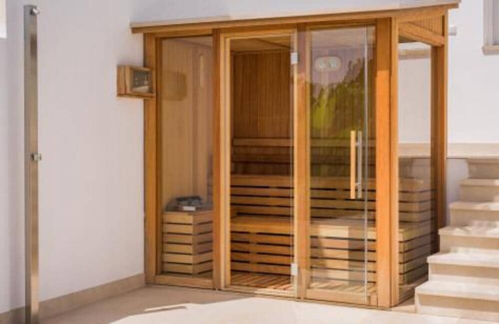 4 quarto Moradia para venda em Estepona com piscina garagem - 1 495 000 € (Ref: 7494316)