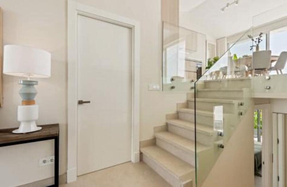 4 bedroom Villa for sale in Estepona with pool garage - € 1,495,000 (Ref: 7494316)