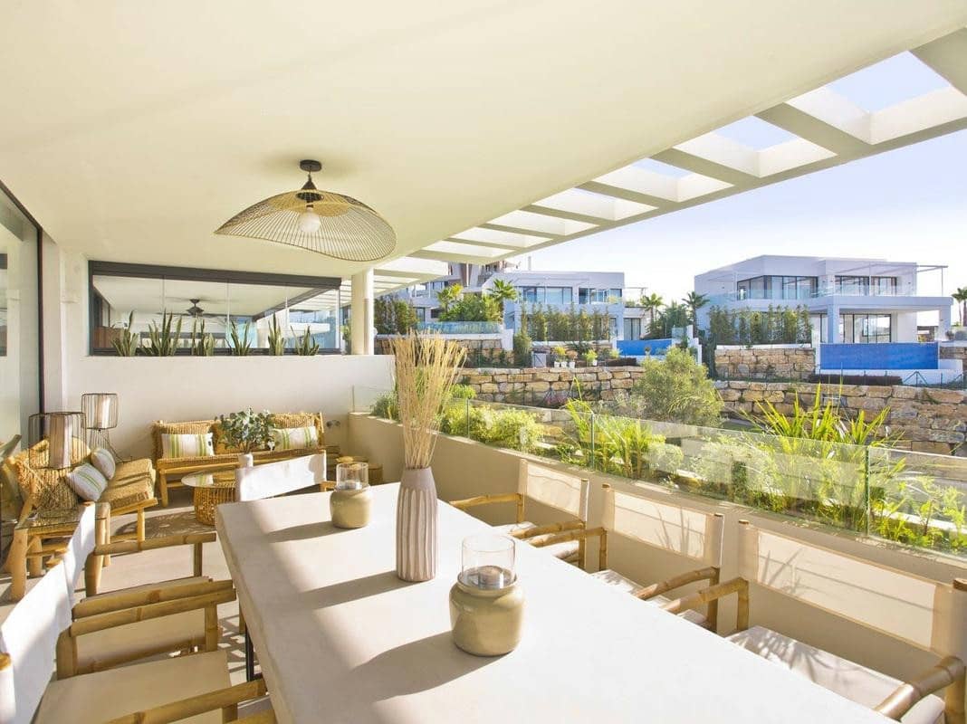 3 soveværelse Semi-Rækkehus til leje i Marbella med swimmingpool garage - € 6.000 (Ref: 7500101)