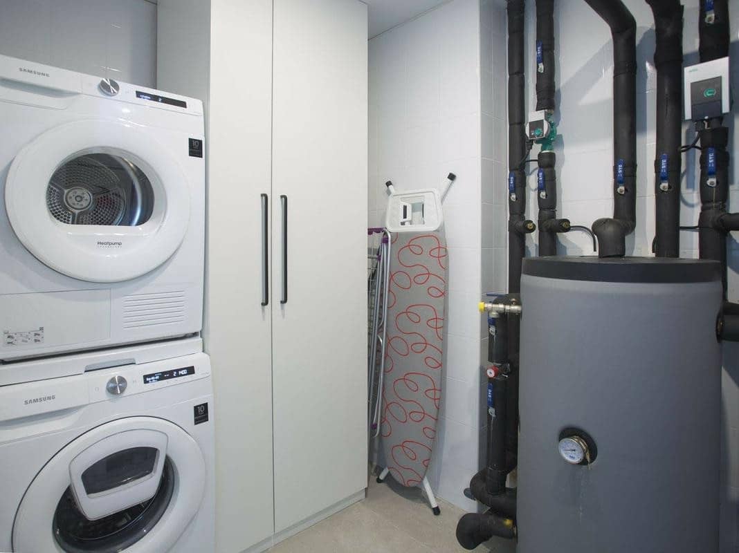 3 Zimmer Doppelhaus zu vermieten in Marbella mit Pool Garage - 6.000 € (Ref: 7500101)
