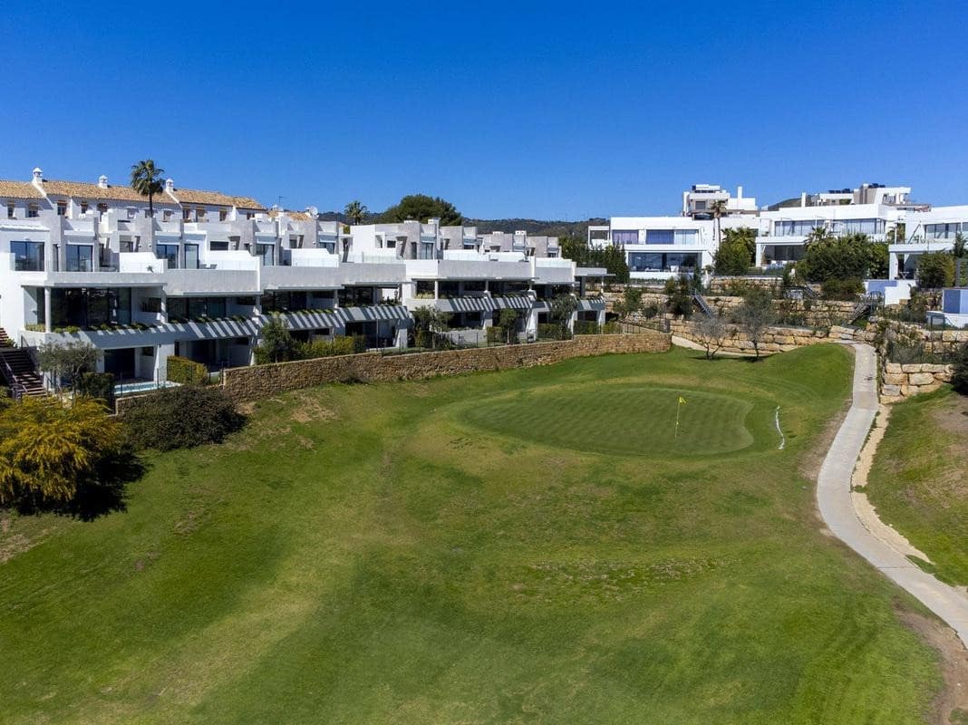 3 Zimmer Doppelhaus zu vermieten in Marbella mit Pool Garage - 6.000 € (Ref: 7500101)