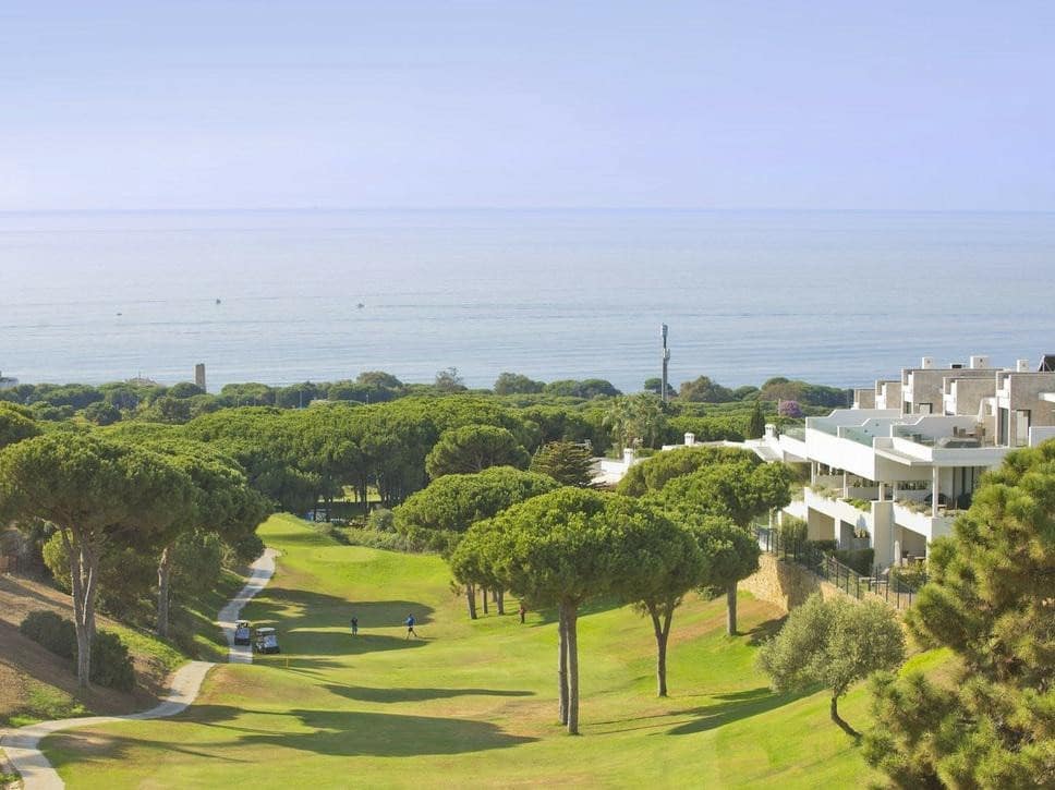 3 Zimmer Doppelhaus zu vermieten in Marbella mit Pool Garage - 6.000 € (Ref: 7500101)