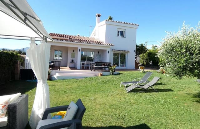 5 bedroom Villa for sale in Nueva Alcántara, Marbella with garage - € 950,000 (Ref: 7501690)