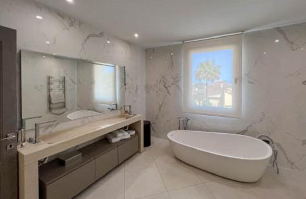 5 soveværelse Villa til salg i Sotogrande med swimmingpool garage - € 2.195.000 (Ref: 7503297)