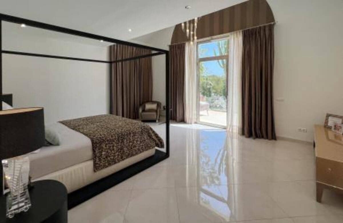 5 soveværelse Villa til salg i Sotogrande med swimmingpool garage - € 2.195.000 (Ref: 7503297)