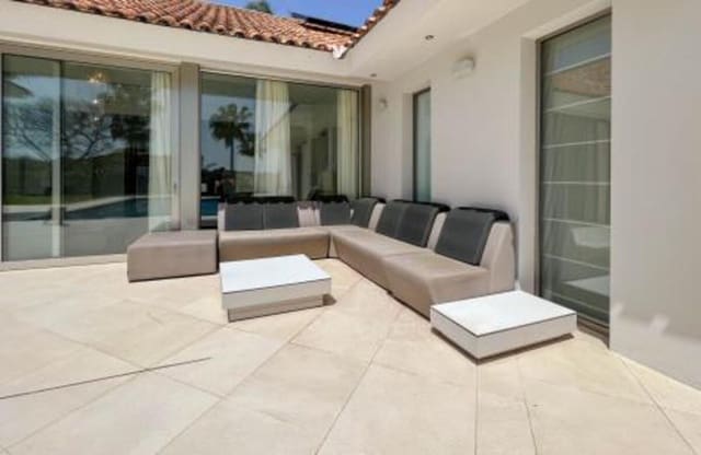 5 makuuhuone Huvila myytävänä paikassa Sotogrande Alto, San Roque mukana uima-altaan 
autotalli - 2 195 000 € (Ref: 7503297)