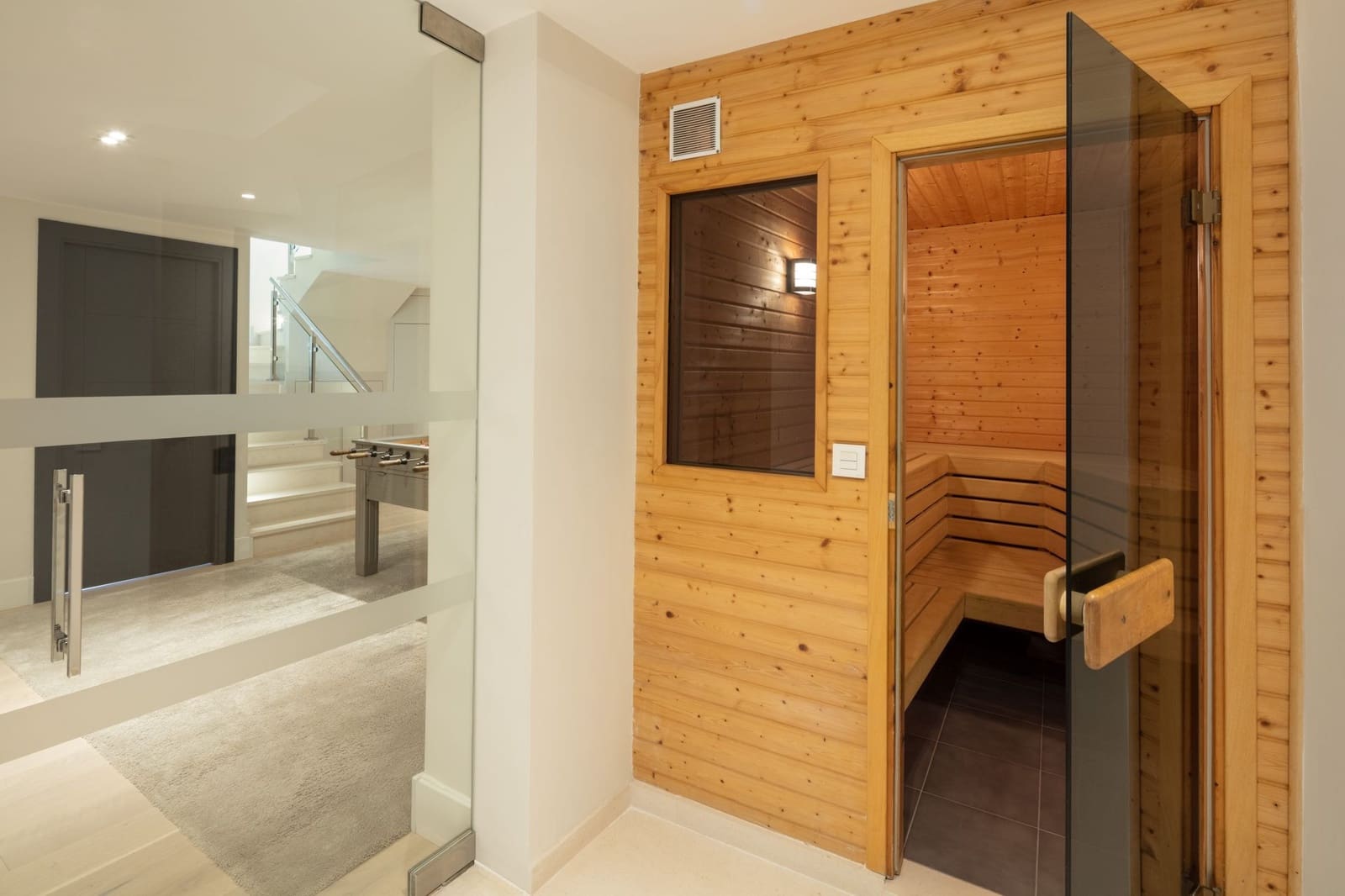 5 quarto Moradia para venda em Nueva Andalucia com piscina garagem - 2 995 000 € (Ref: 7503298)