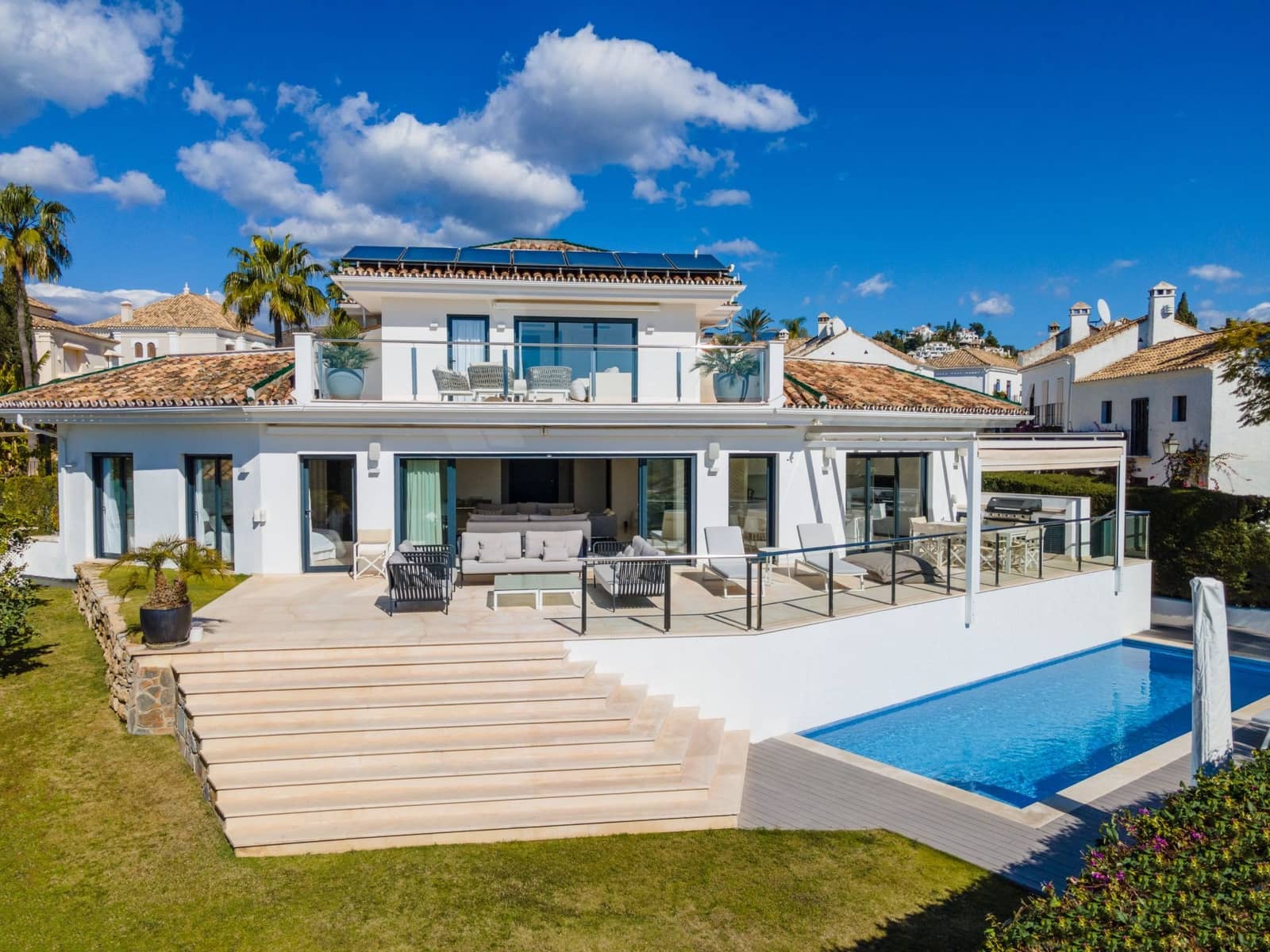 5 chambre Villa/Maison à vendre à Nueva Andalucia avec piscine garage - 2 995 000 € (Ref: 7503298)
