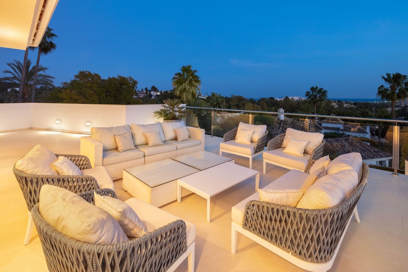 5 chambre Villa/Maison à vendre à Nueva Andalucia avec piscine garage - 2 995 000 € (Ref: 7503298)