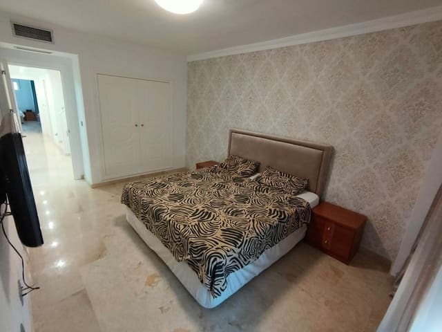 4 bedroom Apartment for rent in Guadalmina Alta, Marbella with pool garage - € 2,800 (Ref: 7505461)