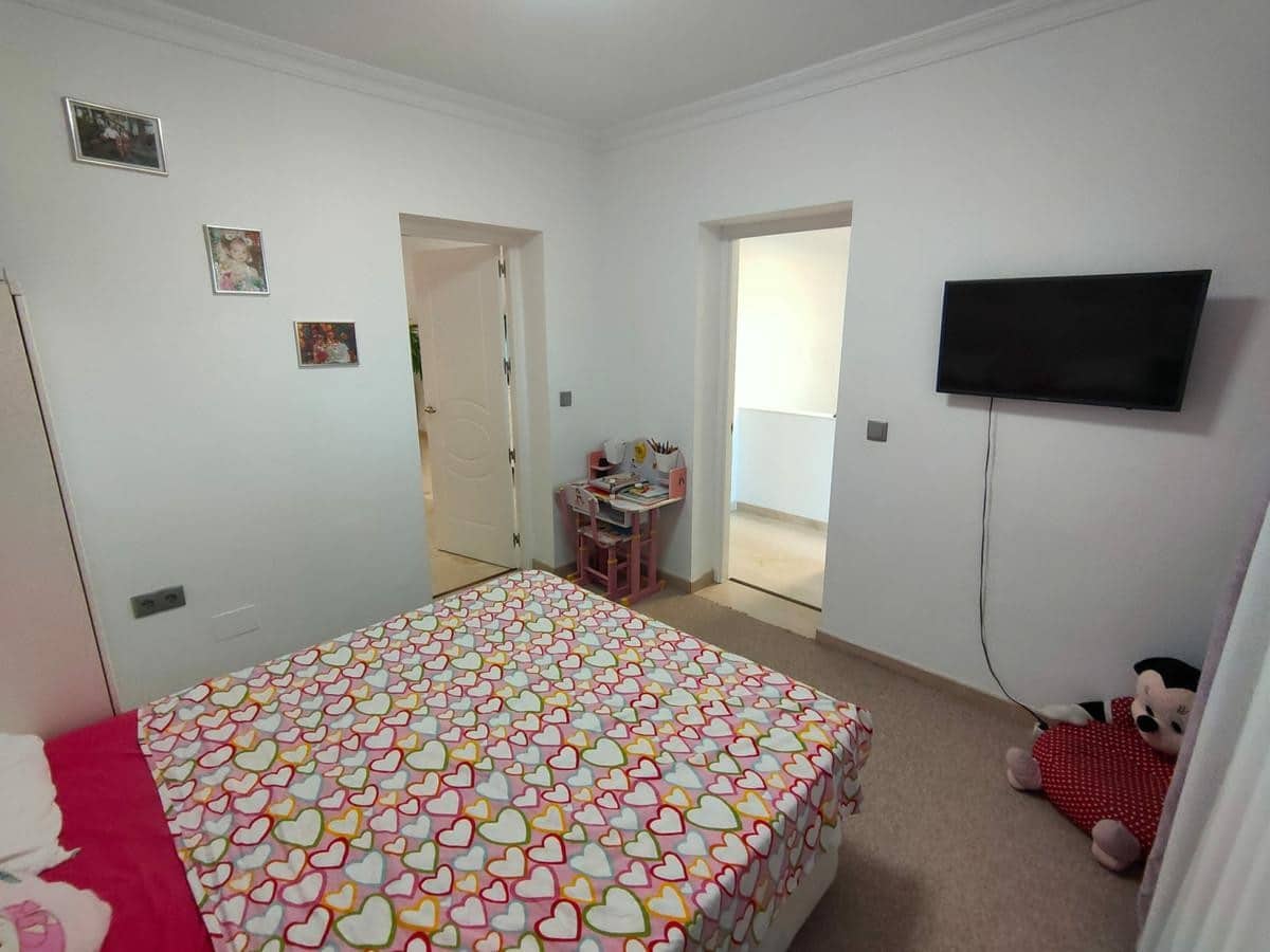 4 bedroom Apartment for rent in Guadalmina with pool garage - € 2,800 (Ref: 7505461)