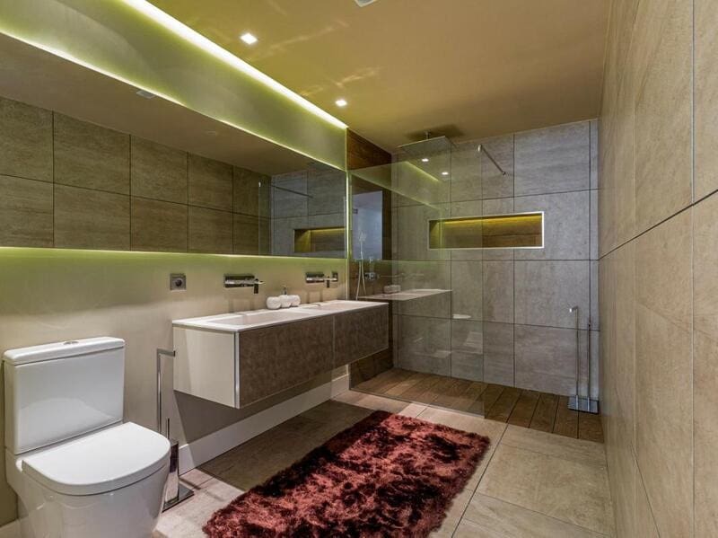 3 camera da letto Appartamento sulla Spiaggia da affittare in Marbella con piscina garage - 8.000 € (Rif: 7521512)