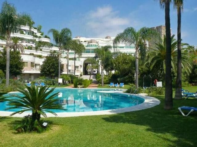 3 soveværelse Strandlejlighed til leje i Puerto Banus, Marbella med swimmingpool garage - € 8.000 (Ref: 7521512)