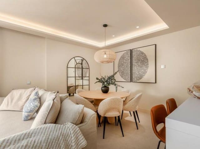 Apartamento de 3 habitaciones en El Padrón, Estepona en venta con piscina garaje - 1.850.000 € (Ref: 7533149)